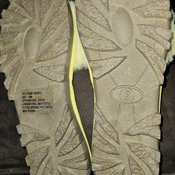 Rue21 yellow fuzzy slippers with butterflies. Size - Picture 4 of 5